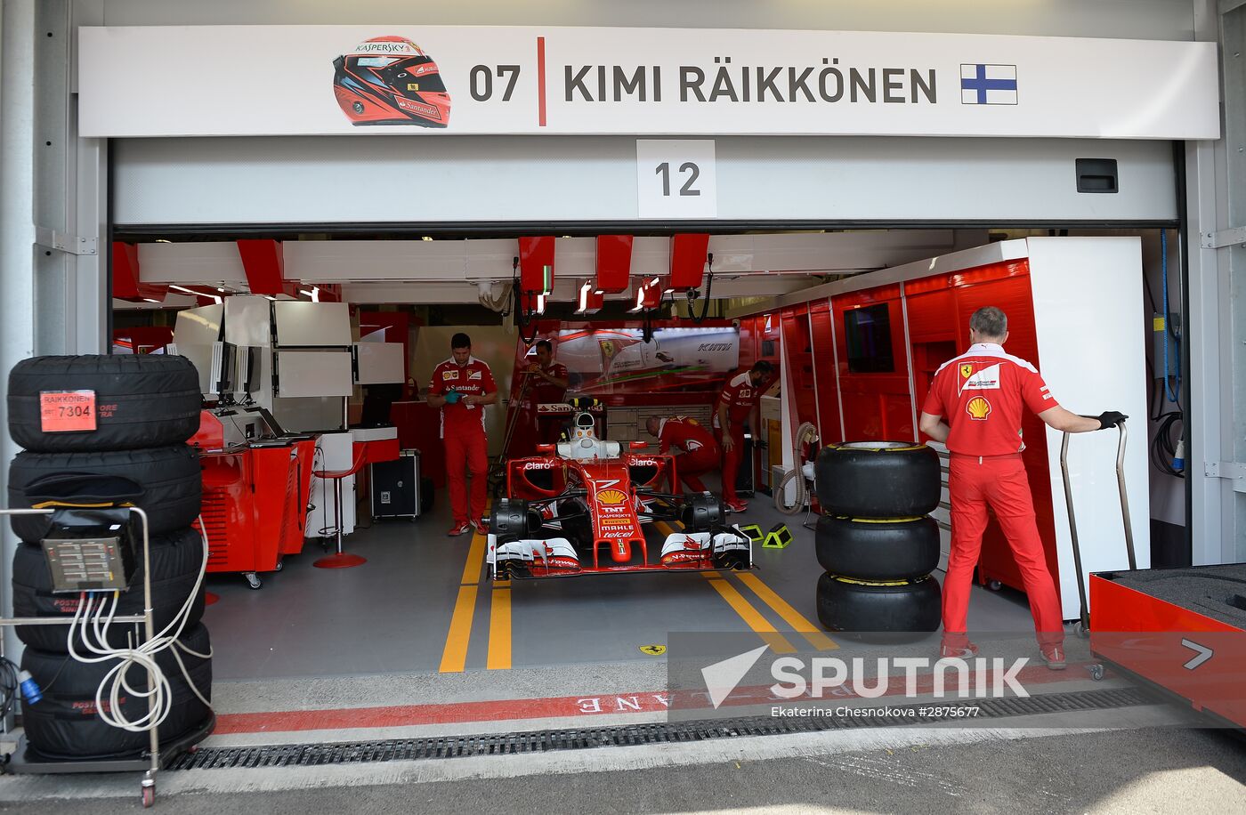 Car racing. Formula 1 Grand Prix of Europe. Qualification