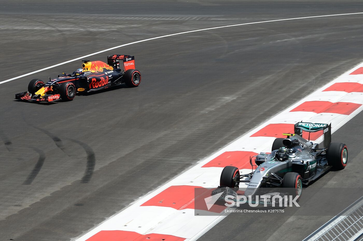 Car racing. Formula 1 Grand Prix of Europe. Qualification