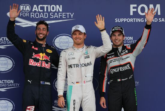Car racing. Formula 1 Grand Prix of Europe. Qualification