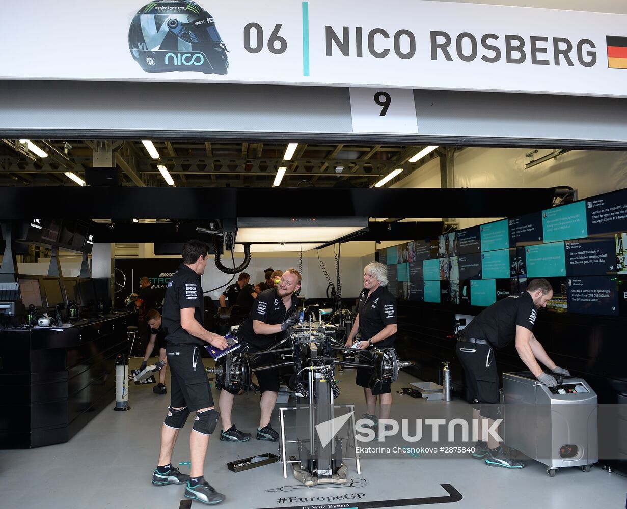 Car racing. Formula 1 Grand Prix of Europe. Qualification
