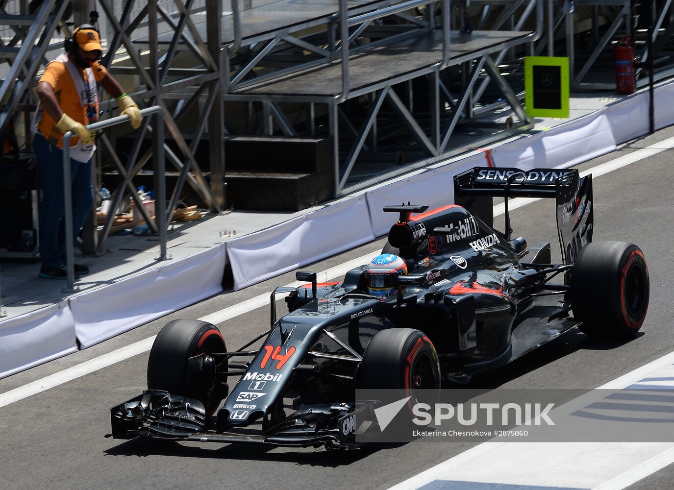 Car racing. Formula 1 Grand Prix of Europe. Qualification