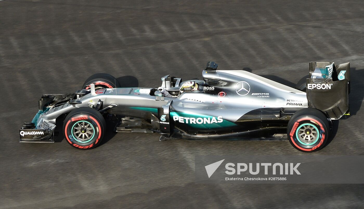 Car racing. Formula 1 Grand Prix of Europe. Qualification