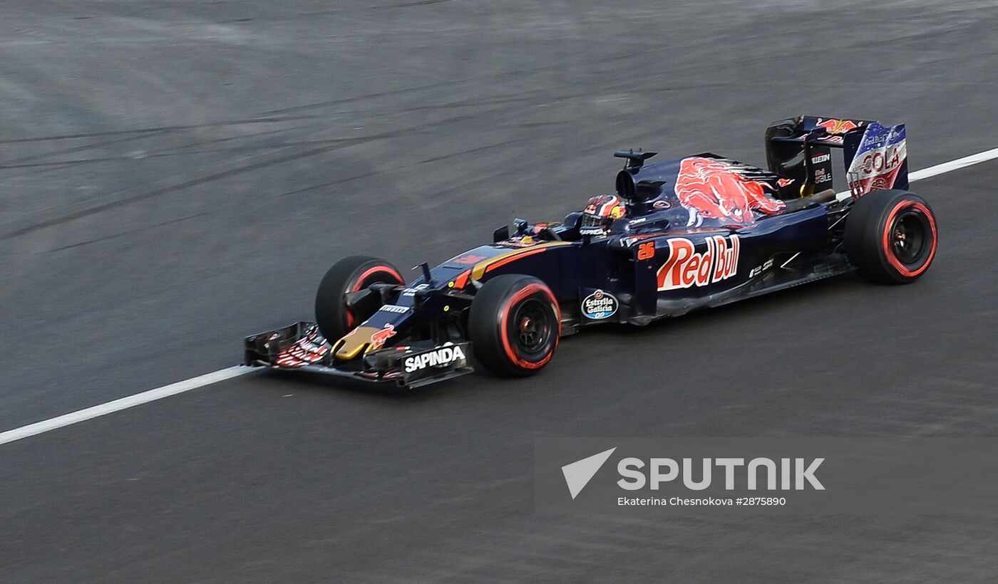 Car racing. Formula 1 Grand Prix of Europe. Qualification