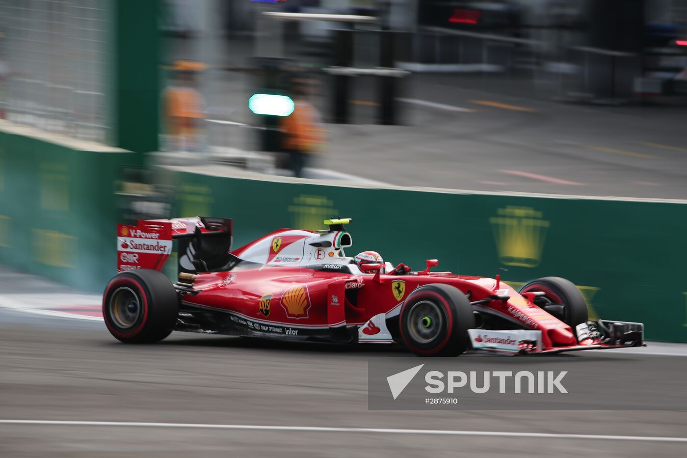 Car racing. Formula 1 Grand Prix of Europe. Qualification