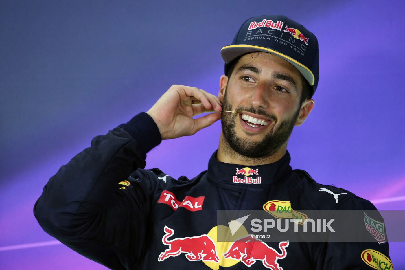 Car racing. Formula 1 Grand Prix of Europe. Qualification