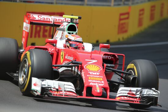 Car racing. Formula 1 Grand Prix of Europe. Qualification