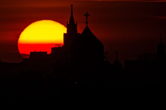 Sunrise in Moscow