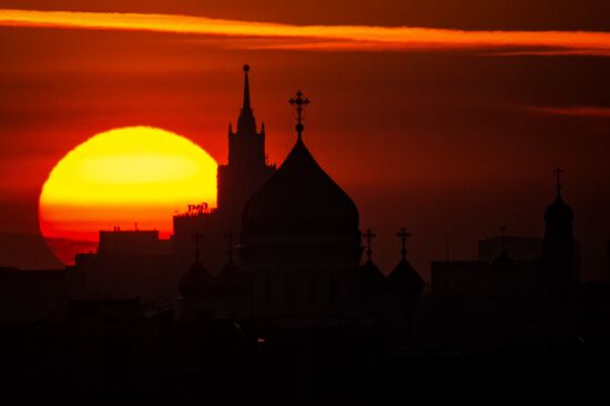 Sunrise in Moscow