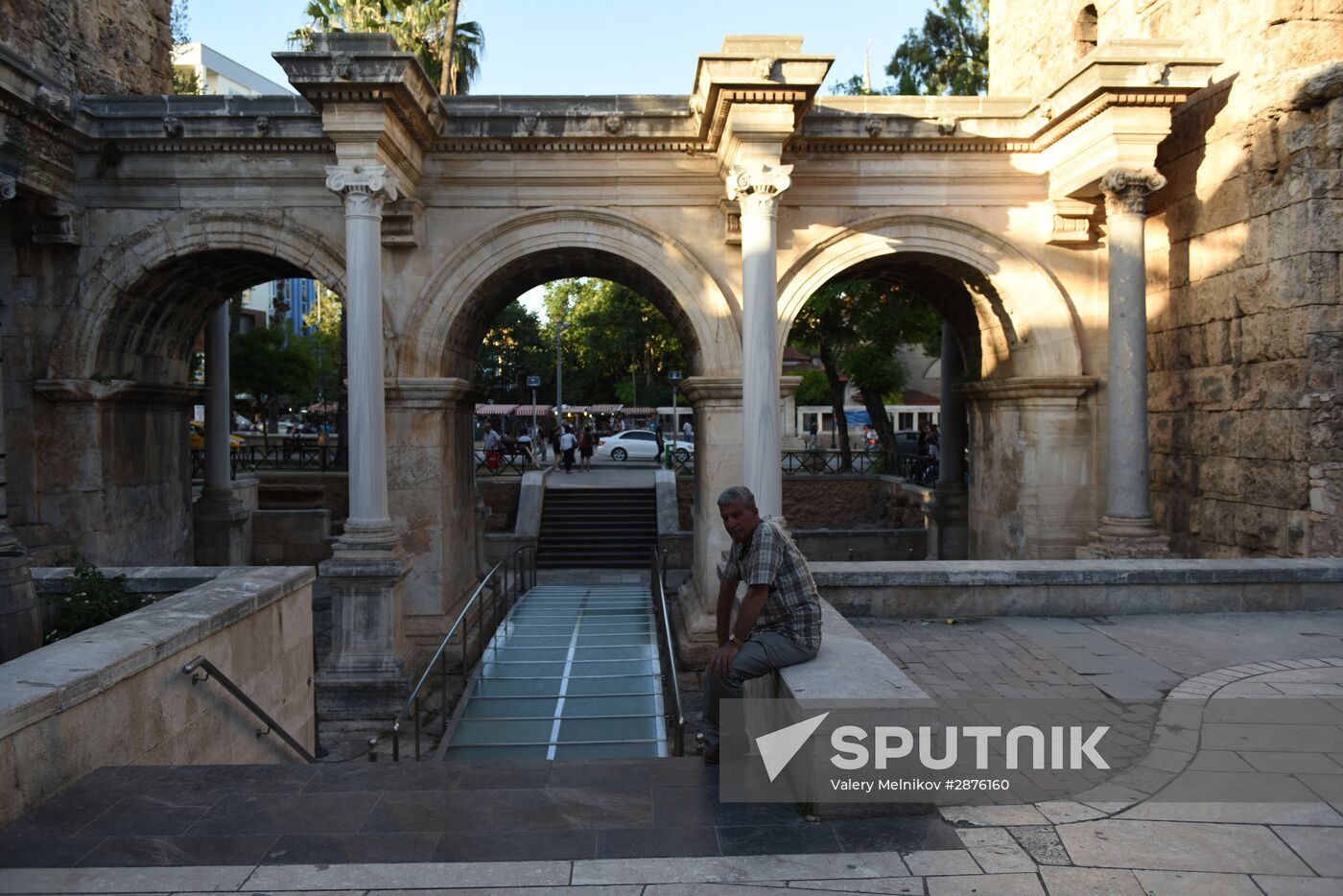 Russian tourists' flow drops at Turkish resorts