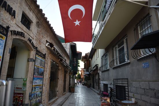 Russian tourists' flow drops at Turkish resorts