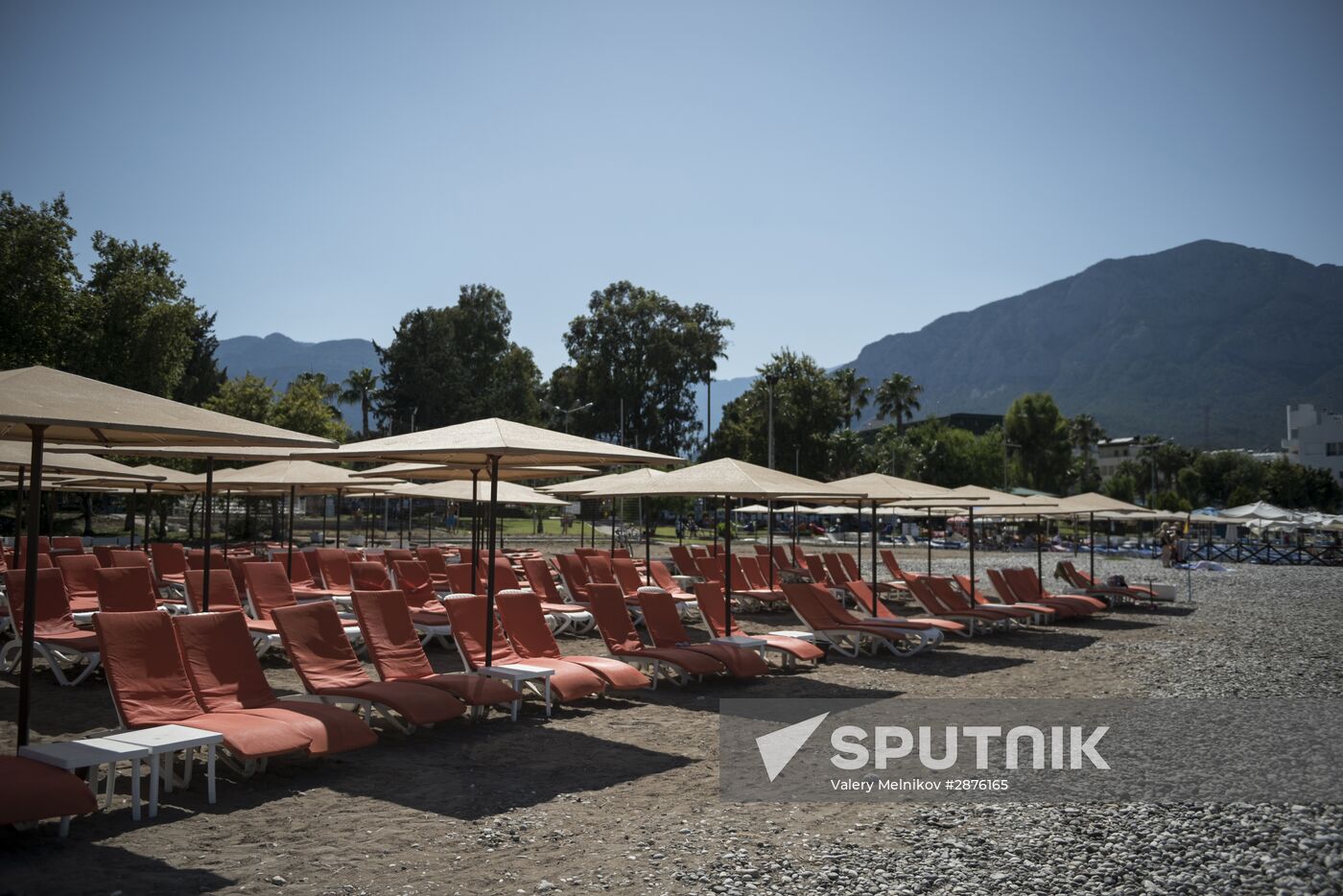 Russian tourists' flow drops at Turkish resorts