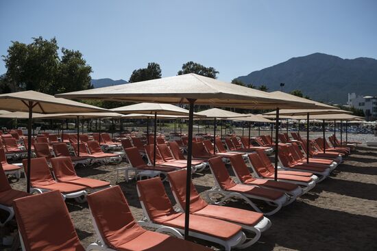Russian tourists' flow drops at Turkish resorts