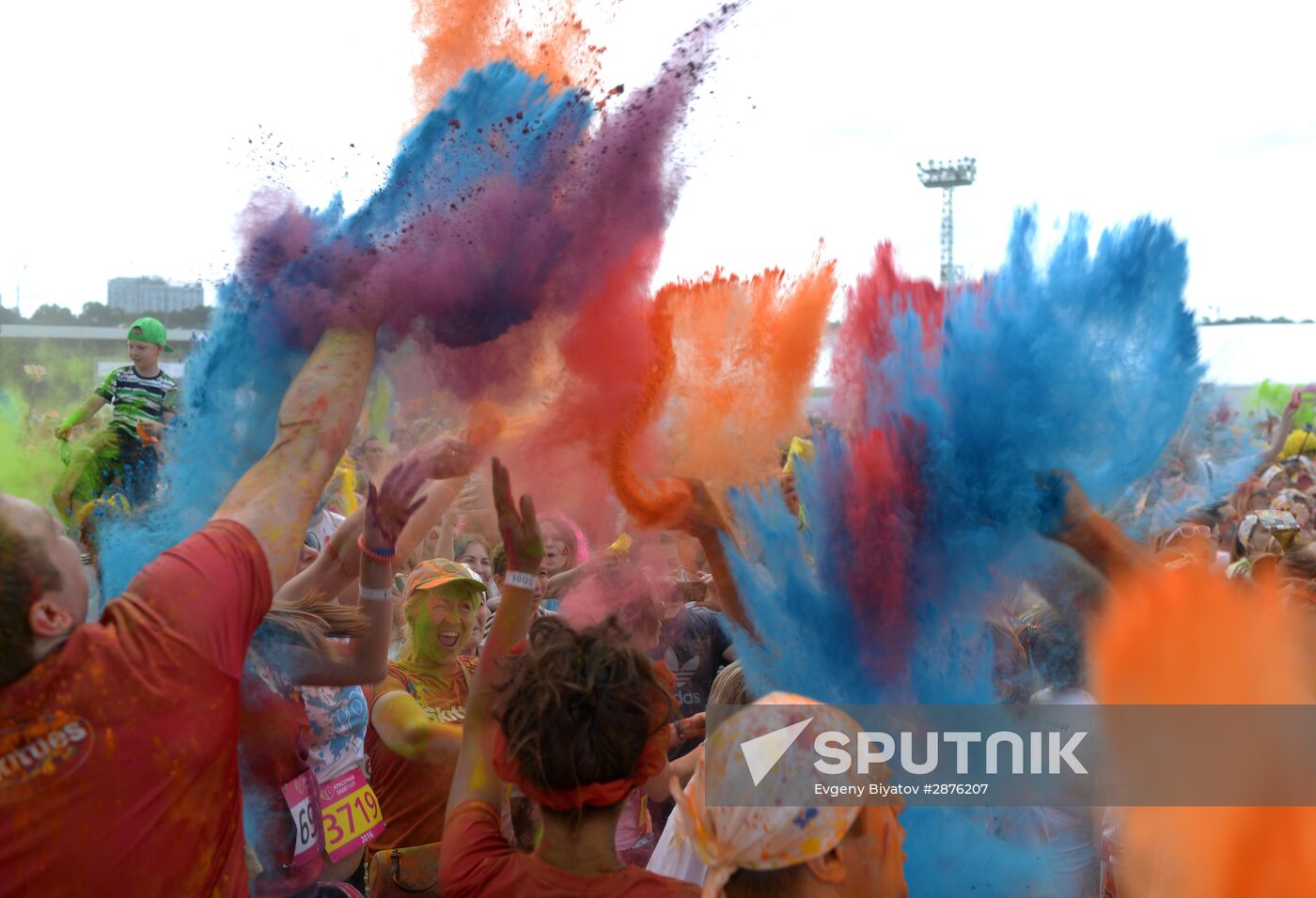 Color race in Moscow