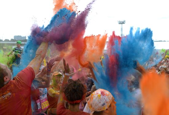 Color race in Moscow