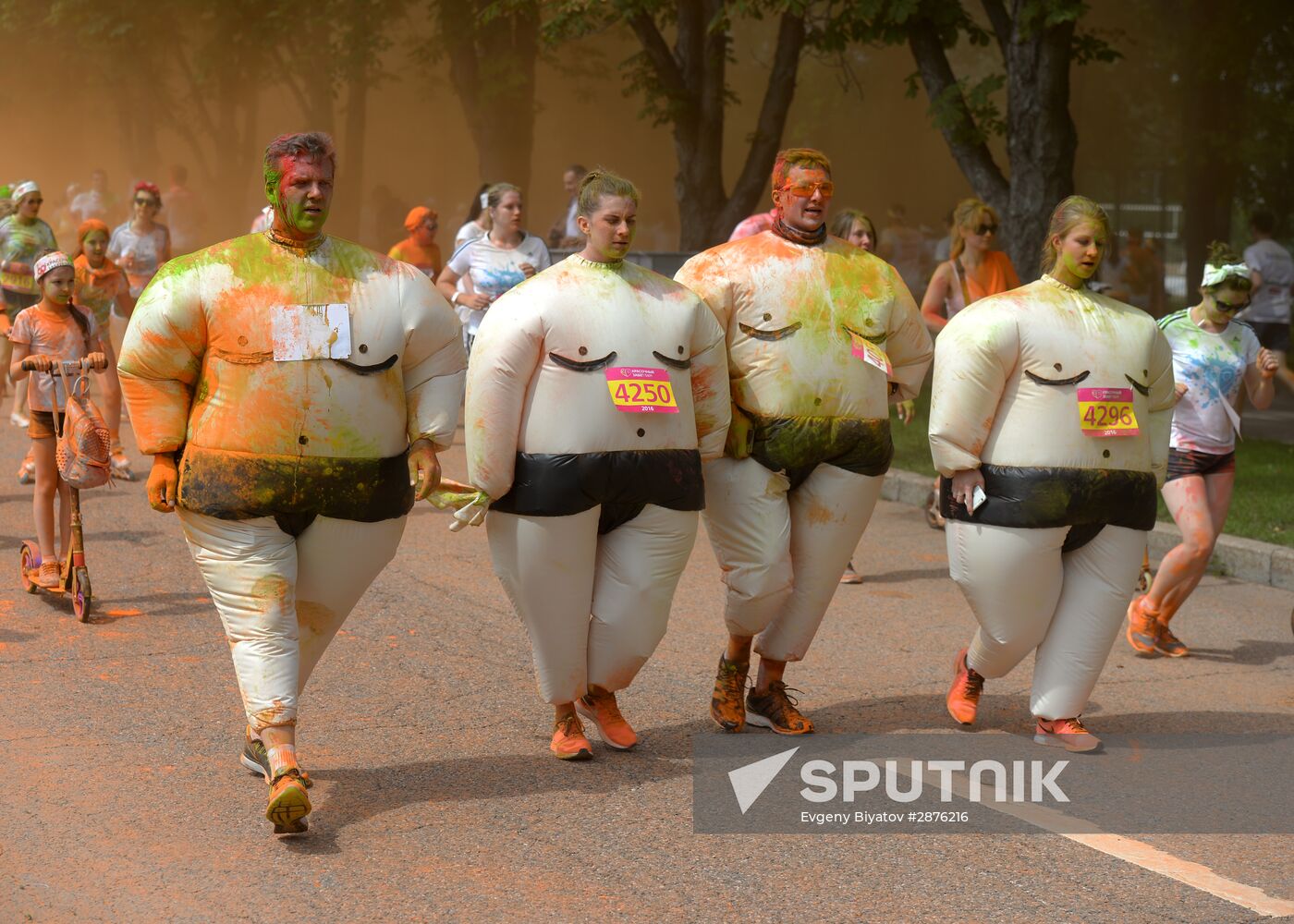 Color race in Moscow