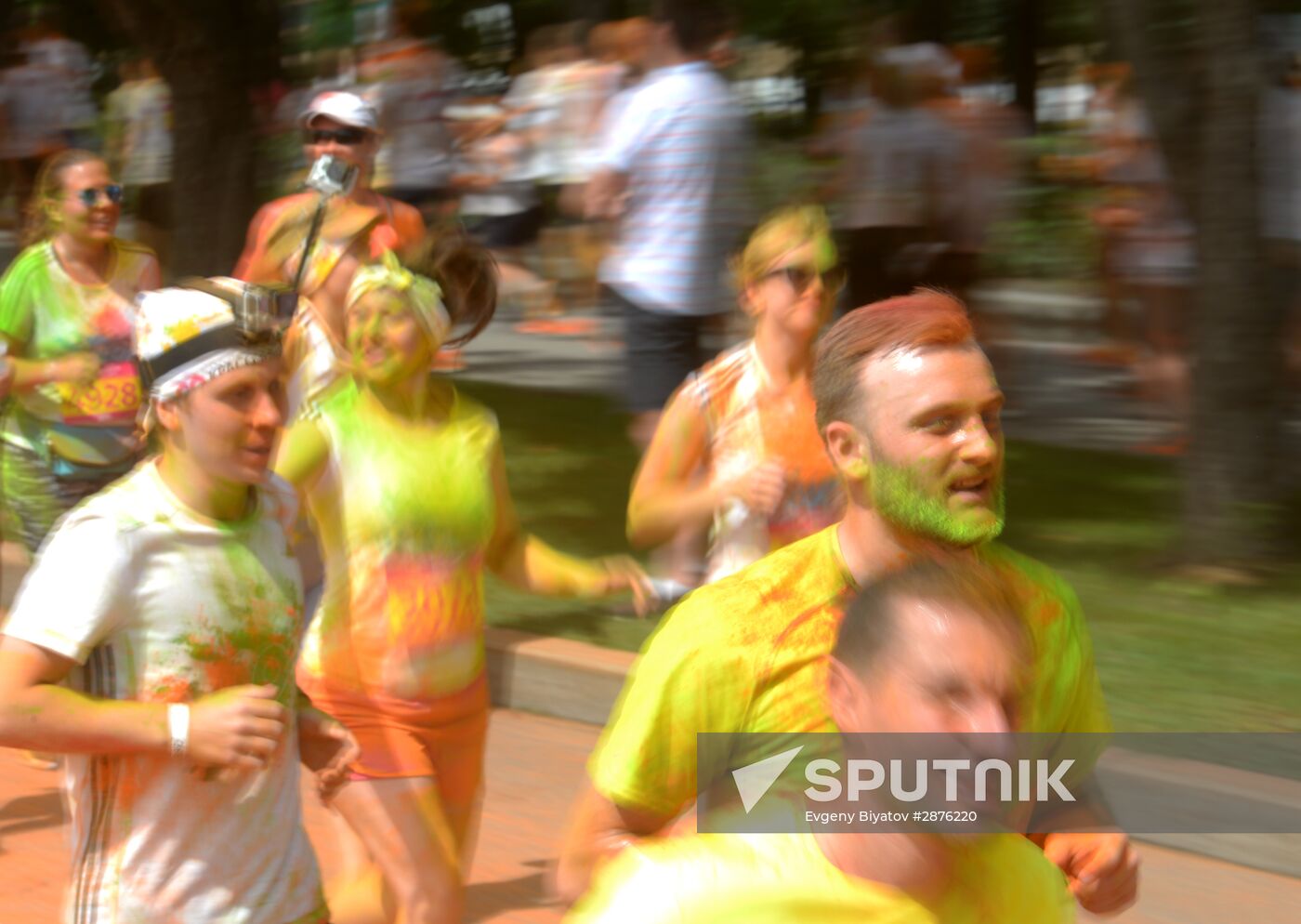 Color race in Moscow