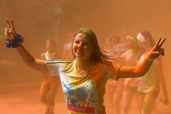 Color race in Moscow