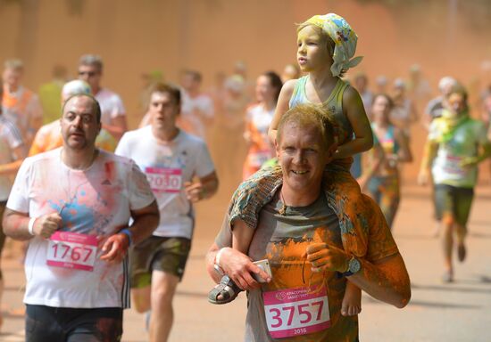 Color race in Moscow