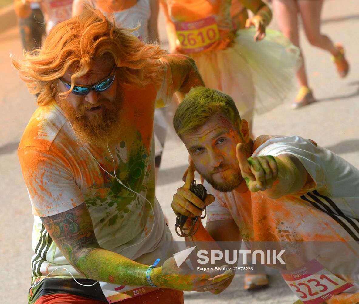 Color race in Moscow