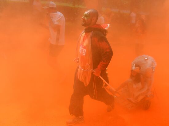 Color race in Moscow