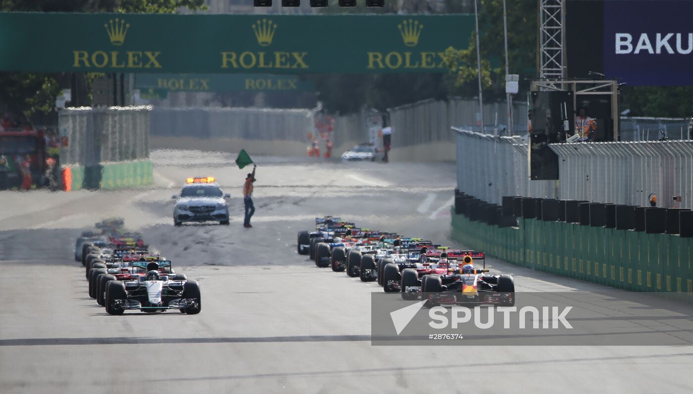 Auto racing. Formula 1. European Grand Prix. Race