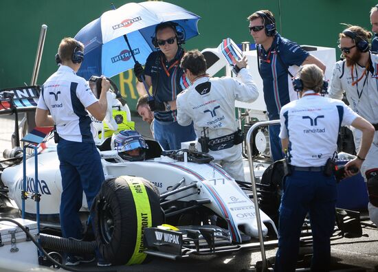 Auto racing. Formula 1. European Grand Prix. Race