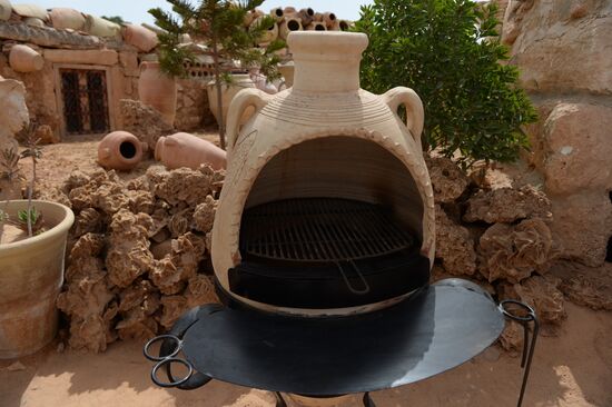 Ceramic workshop in Guellala