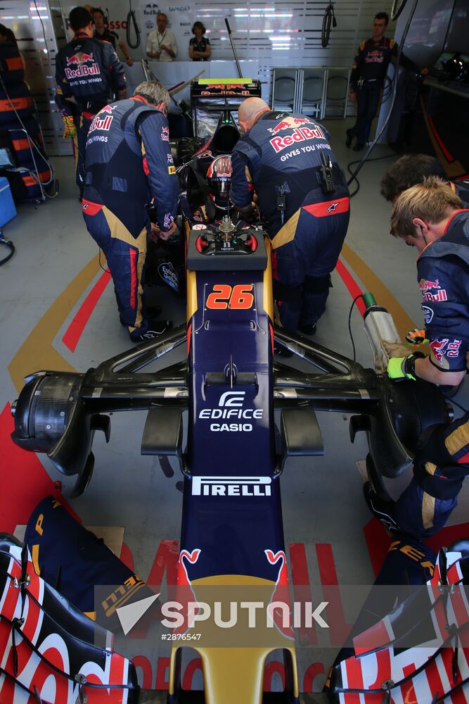 Auto racing. Formula 1. European Grand Prix. Race