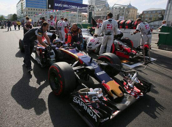 Auto racing. Formula 1. European Grand Prix. Race