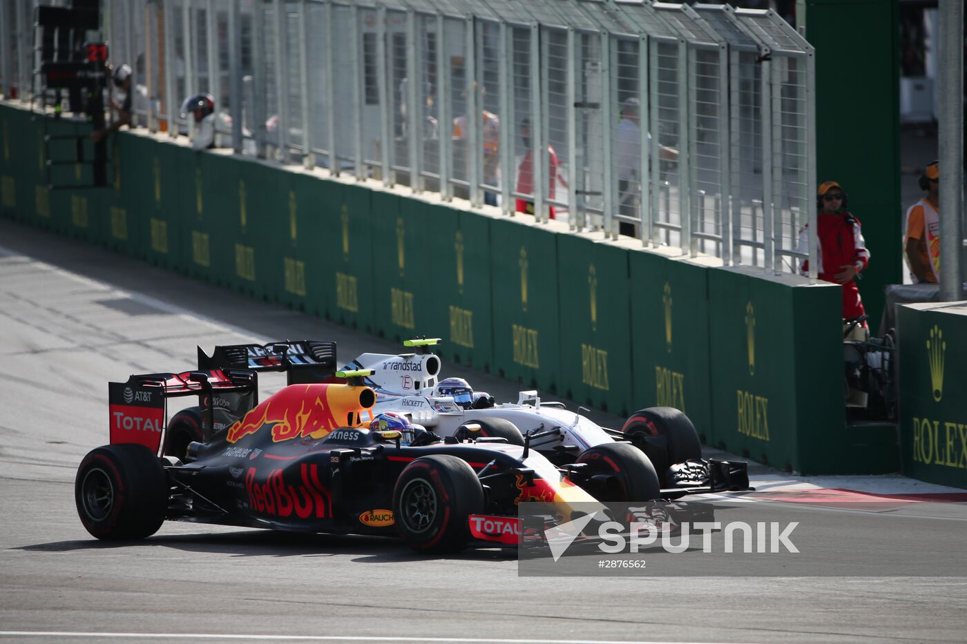 Auto racing. Formula 1. European Grand Prix. Race