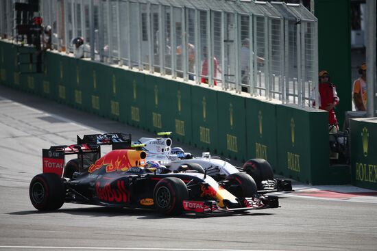 Auto racing. Formula 1. European Grand Prix. Race