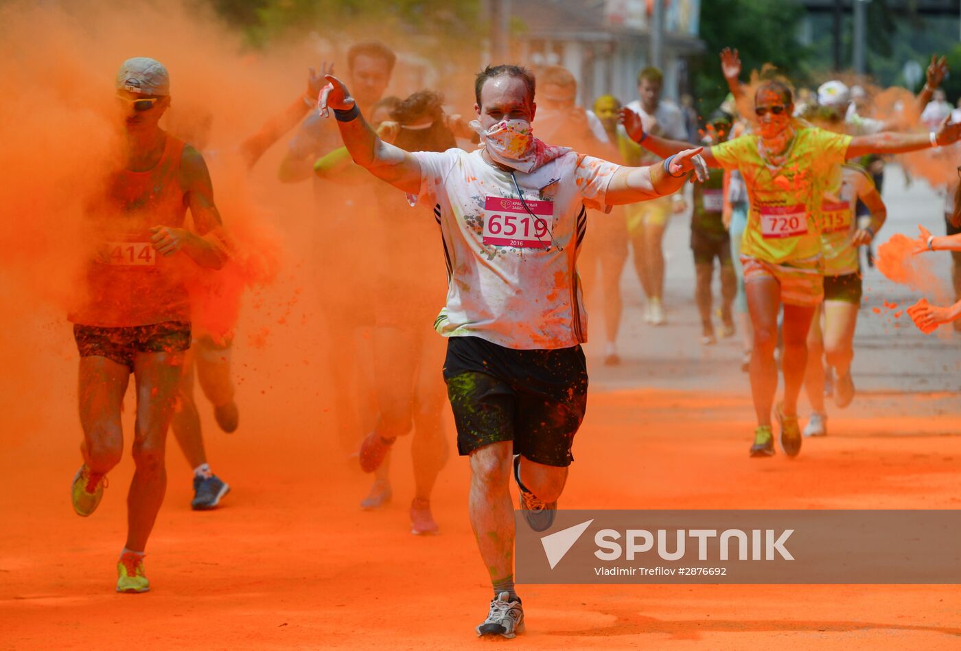 Color race in Moscow