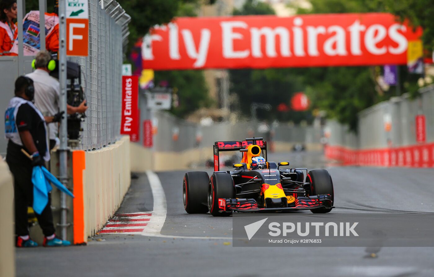 Auto racing. Formula 1. European Grand Prix. Race