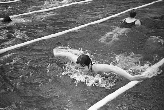 Soviet athlete Larisa Zakharova