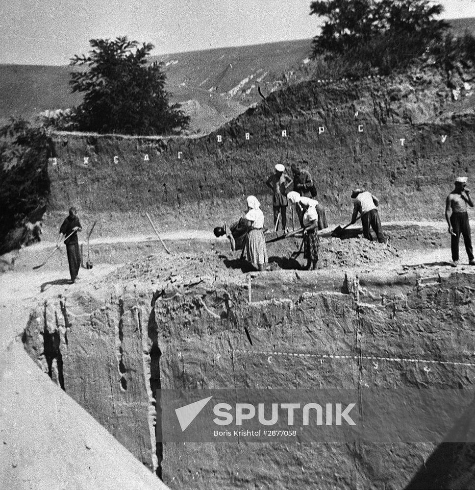Dniester paleolithic expedition