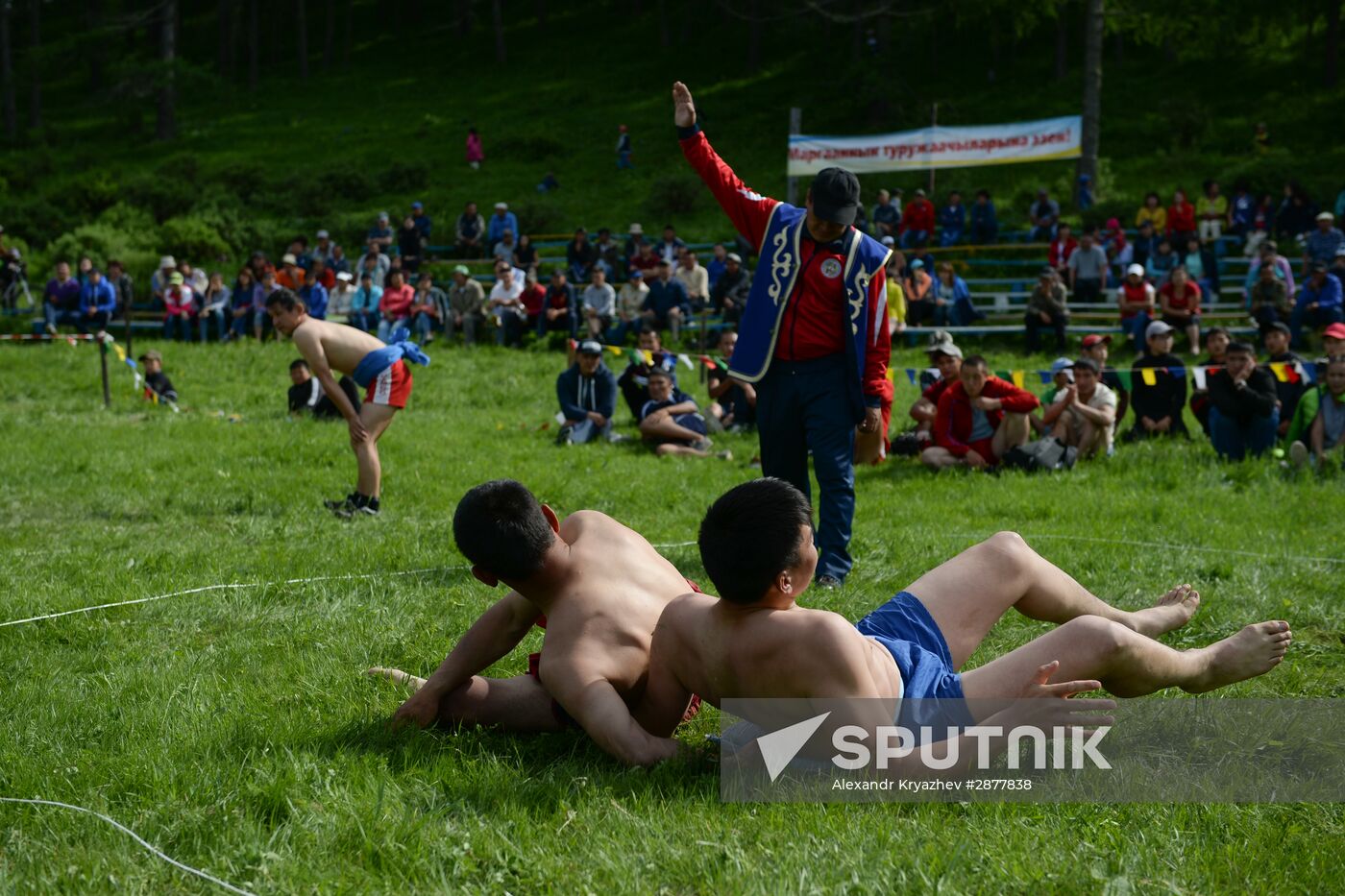 Sport contests during El Oiyn festival in Republic of Altai