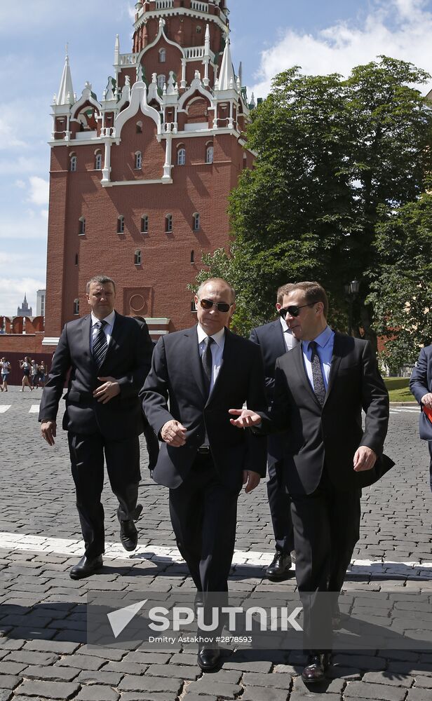 Memorial ceremony at Tomb of Unknown Soldier at Kremlin Wall