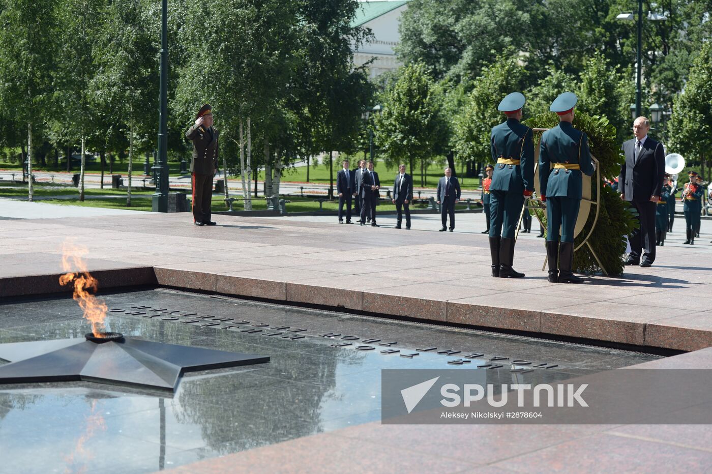 Memorial ceremony at Tomb of Unknown Soldier at Kremlin Wall