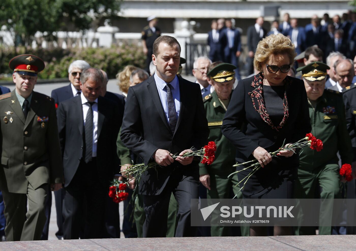 Laying wreath at the Tomb of the Unknown Soldier near the Kremlin Wall