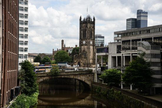 Cities of the world. Manchester