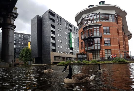 Cities of the world. Manchester