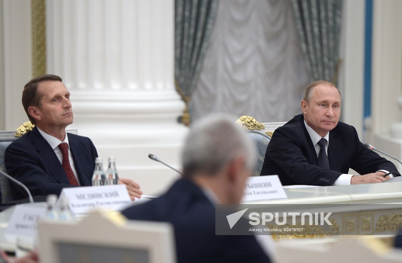 President Vladimir Putin meets with National Historical Assembly delegates