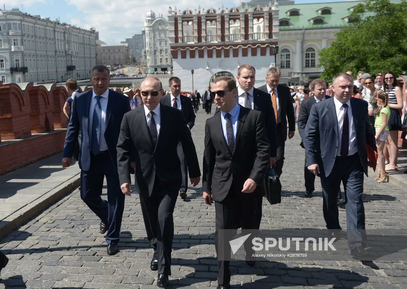 Memorial ceremony at Tomb of Unknown Soldier at Kremlin Wall