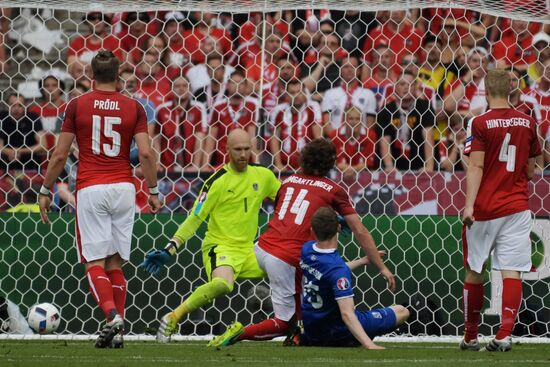 Football. 2016 UEFA European Championship. Iceland vs. Austria