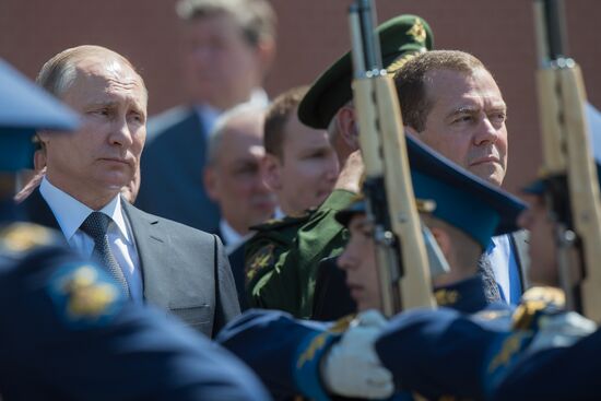 Memorial ceremony at Tomb of Unknown Soldier at Kremlin Wall