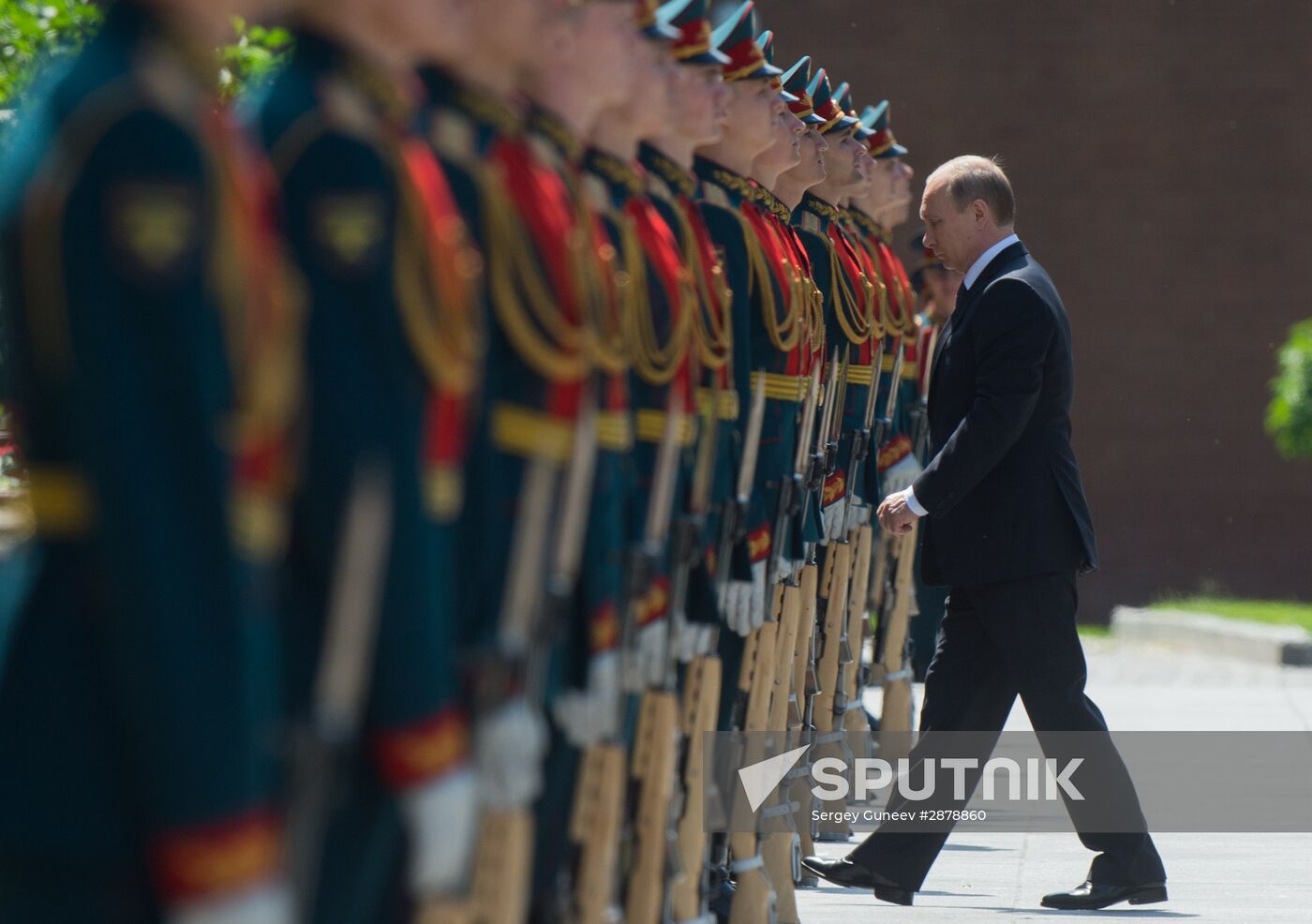 Memorial ceremony at Tomb of Unknown Soldier at Kremlin Wall
