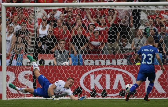 Football. 2016 UEFA European Championship. Iceland vs. Austria