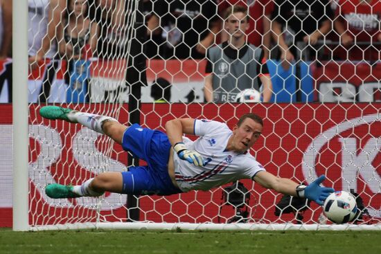 Football. 2016 UEFA European Championship. Iceland vs. Austria