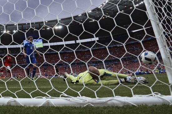 Football. 2016 UEFA European Championship. Iceland vs. Austria