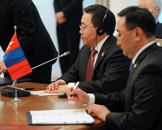 President Vladimir Putin visits Uzbekistan